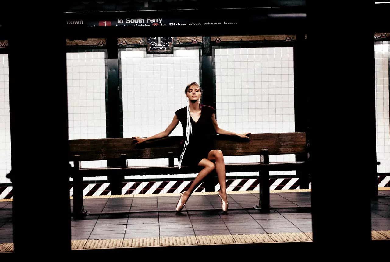 Amanda Norgaard er en Subway Ballerina for KURV Magazine af Marco Trunz