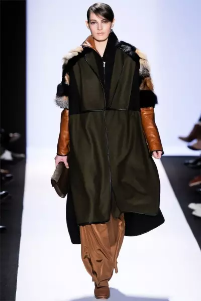 BCBG Max Azria Caij nplooj zeeg 2012 | New York Fashion Week