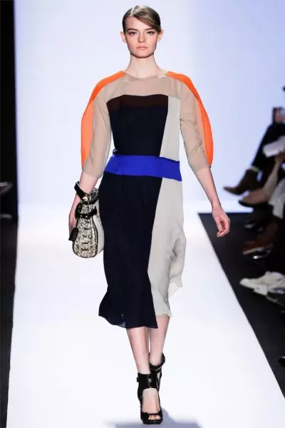 BCBG Max Azria Caij nplooj zeeg 2012 | New York Fashion Week