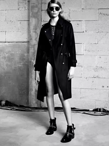 Ondria Hardin retenue pour le lookbook Sandro automne-hiver 2013