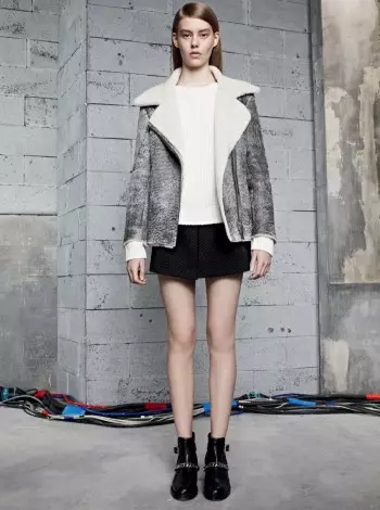 Ondria Hardin tappade för Sandro höst/vinter 2013 Lookbook