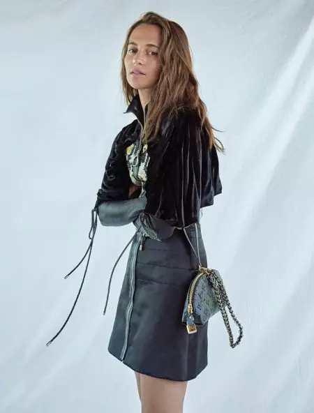 Alicia Vikander posa en Louis Vuitton para ELLE Korea