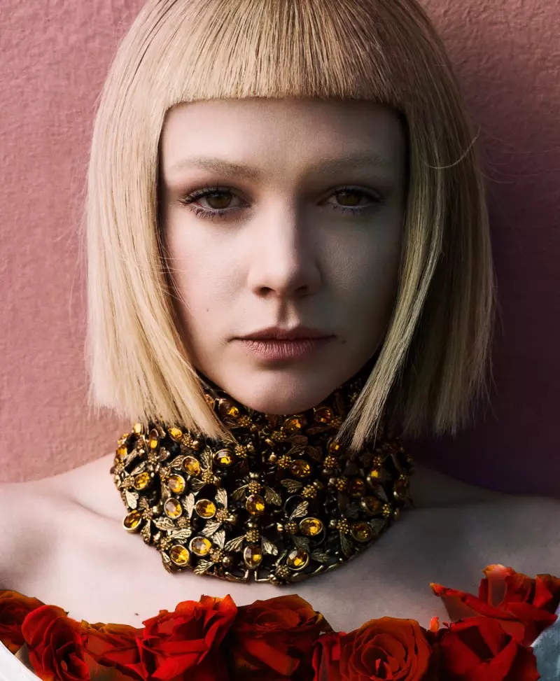 Carey Mulligan è protagonista di Flaunt Magazine Cover Shoot di Stevie e Mada