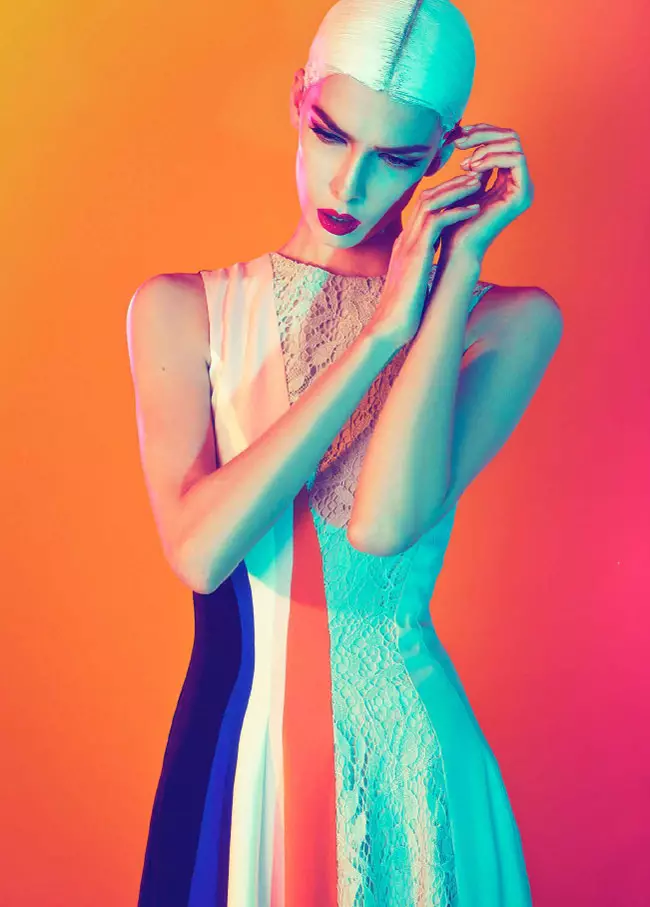 Kristina Salinovic wows yn Dior foar Modern Weekly troch Sofia & Mauro