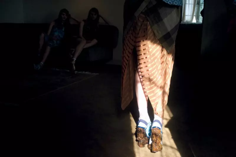 Nan Goldin จับภาพที่เก็บถาวรของ Rodarte สำหรับนิตยสาร Grey F/W 2012