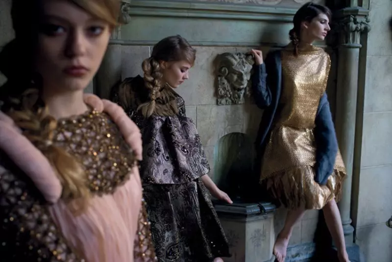 Nan Goldin dia naka ny arisivan'i Rodarte ho an'ny Gray Magazine F/W 2012