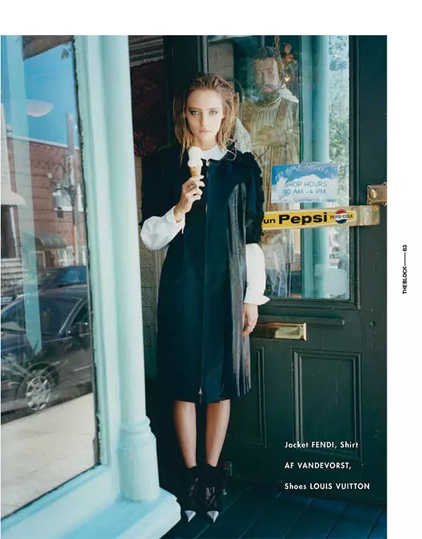 Amanda Norgaard ist „Born Again“ für The Block H/W 2012 von Tung Walsh