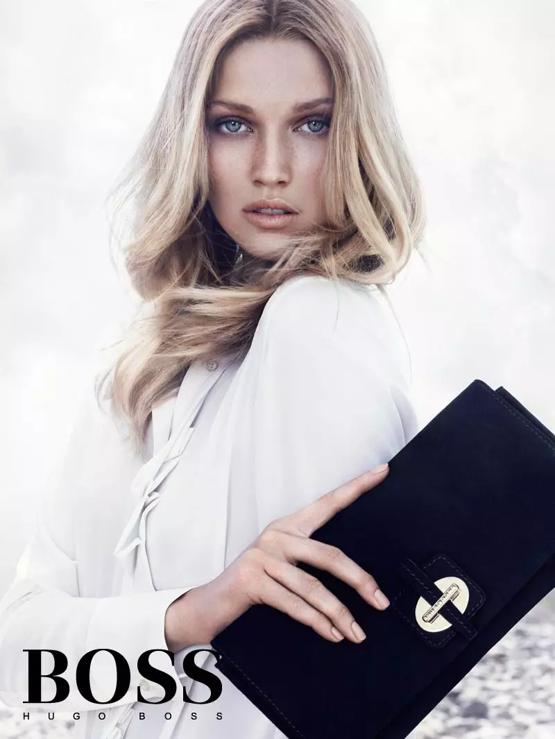 Toni Garrn មើលទៅច្បាស់នៅក្នុងយុទ្ធនាការរដូវរងាឆ្នាំ 2012 របស់ Hugo Boss Black ដោយ Hunter & Gatti