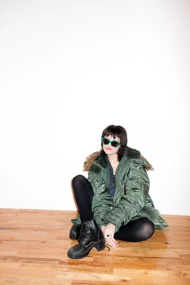 Sky Ferreira Haɗa tare da Terry Richardson don Sabuwar Shoot