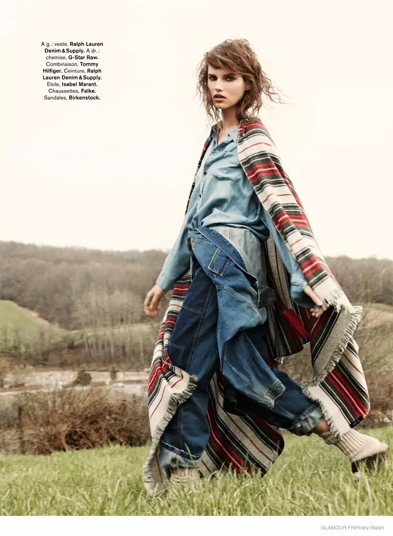 Denim Days: Giedre Dukauskaite가 Glamour France에서 Hilary Walsh를 위해 포즈를 취합니다.