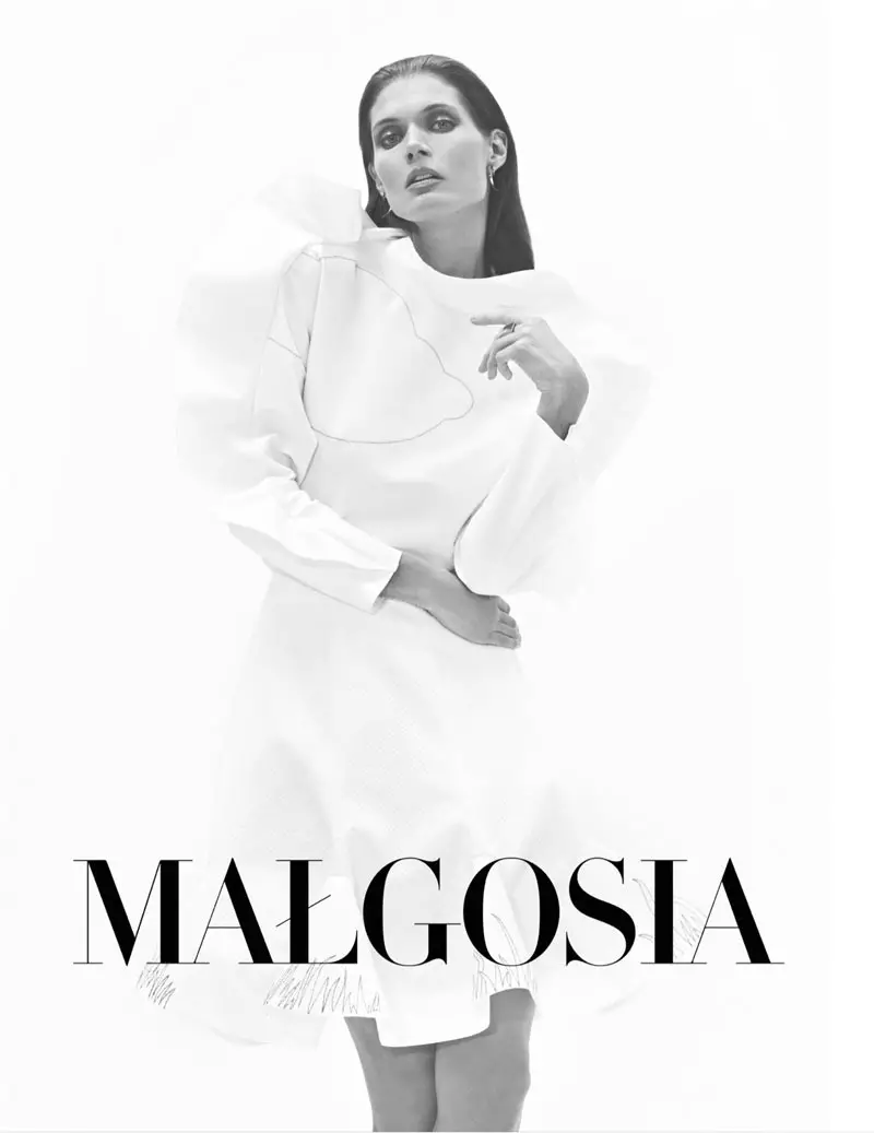 Malgosia Bela poserar i Harper's Bazaar Polens omslagsinspelning i mars 2013, skjuten av Koray Birand