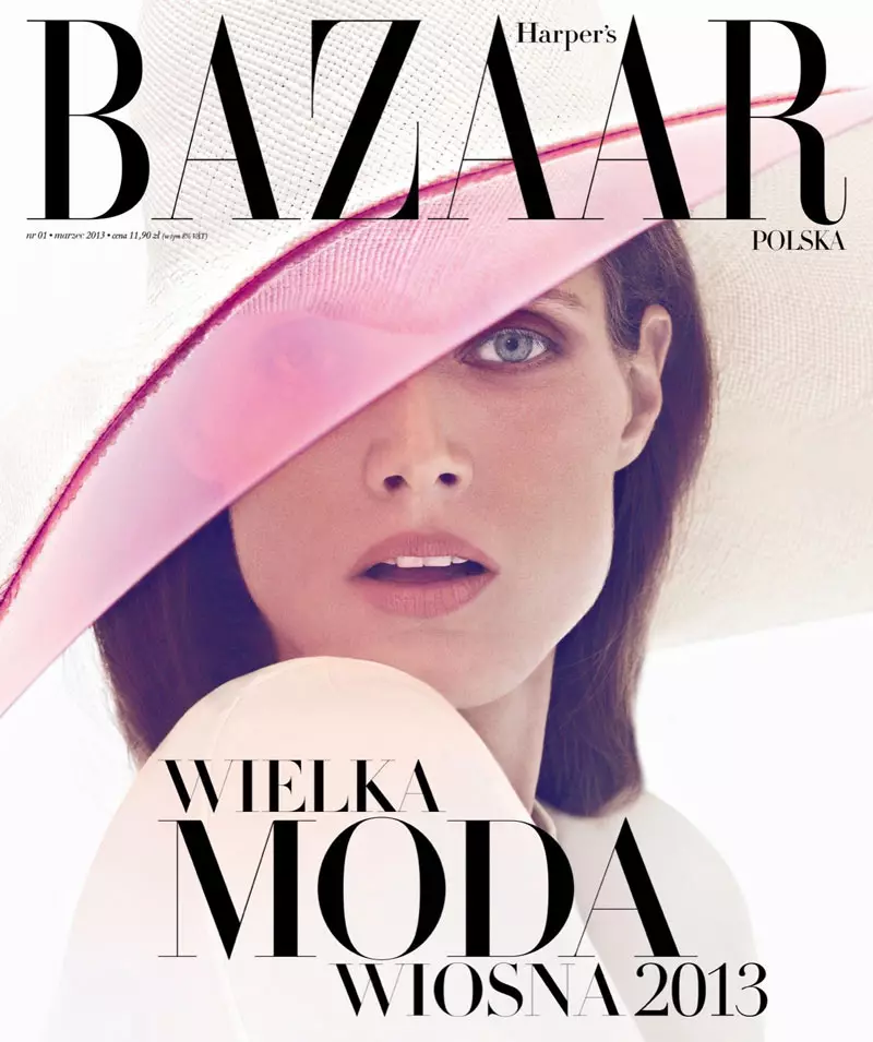 Malgosia Bela poserar i Harper's Bazaar Polens omslagsinspelning i mars 2013, skjuten av Koray Birand