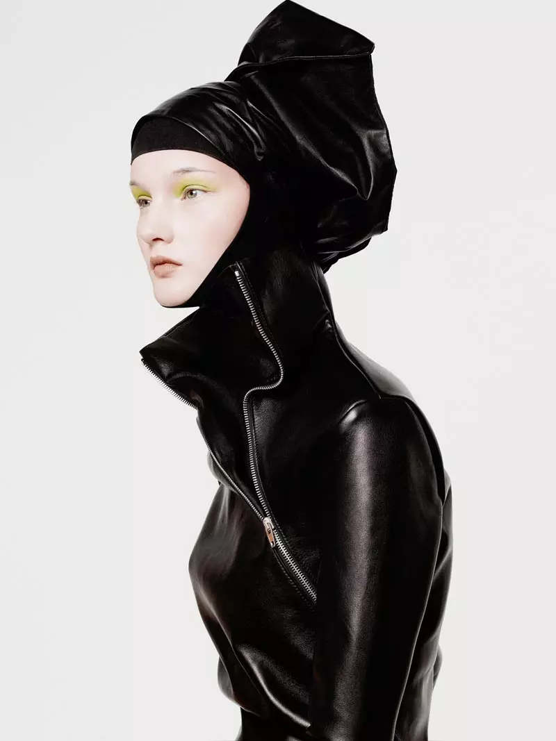 Jean-François Campos ຈັບ Kirsi Pyrhonen ໃນແບບ Futuristic ສໍາລັບ L'Express Styles
