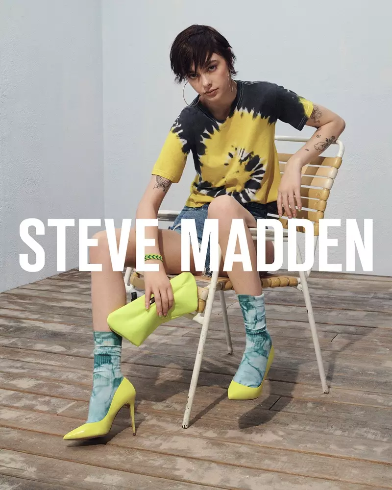 Juliette Geilfuss ດາວໃນແຄມເປນຂອງ Steve Madden summer 2019