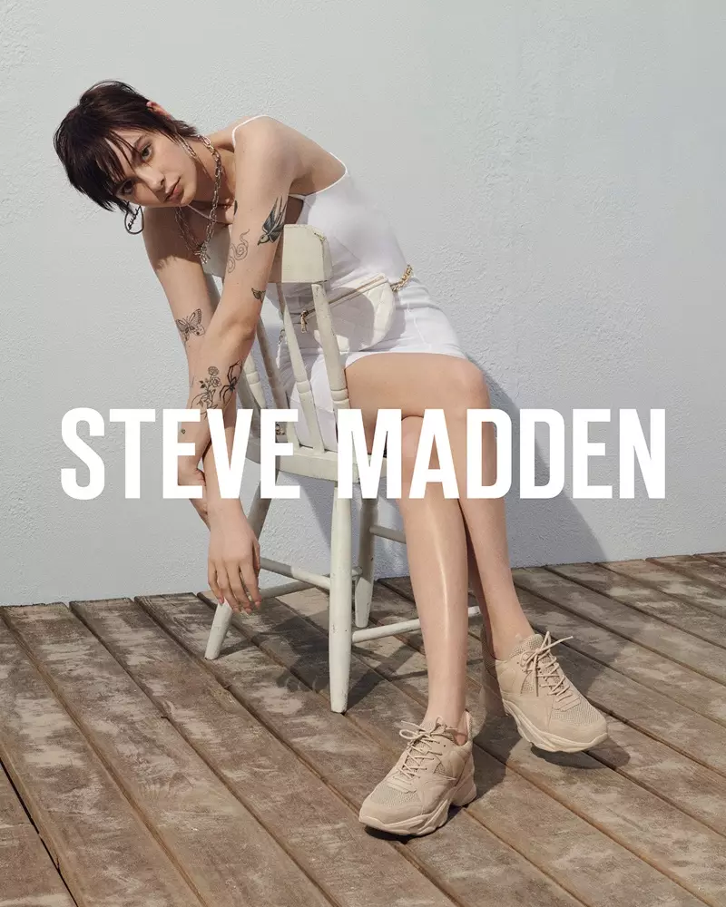 Steve Madden a 2019-es nyári kampány divatos cipőstílusaira összpontosít