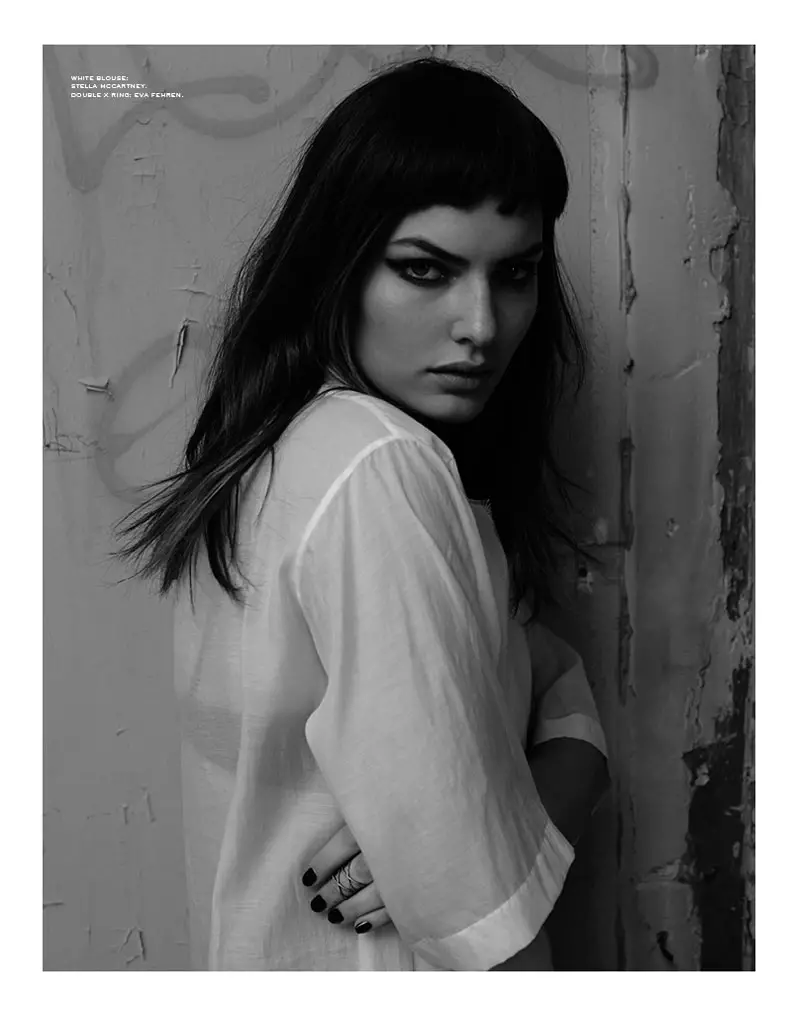 Alyssa Miller mupanduki Akanyarara weHerring & Herring's Fit for Print