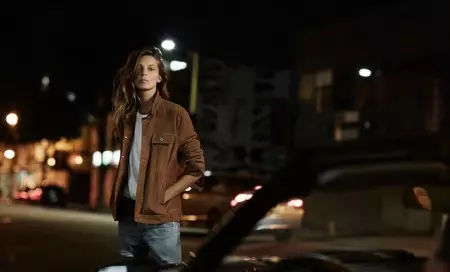 Daria Werbowy Hnav Genderless Saib hauv AG Jeans 'Lub Caij Nplooj Hlav Ads