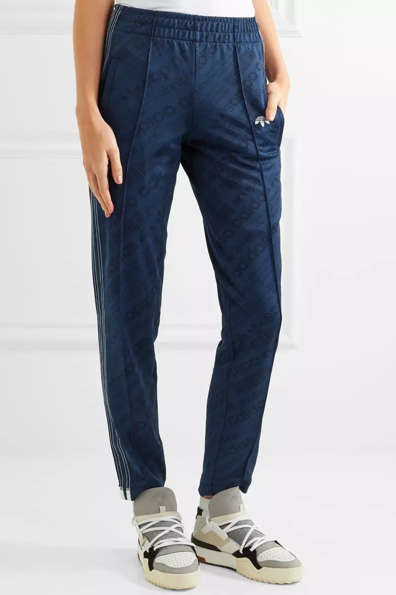 Pantaloni della tuta in jacquard ricamati adidas Originals by Alexander Wang $ 210, disponibili su Net-a-Porter