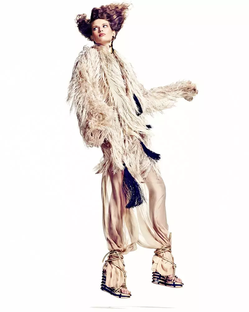 Bette Franke av Marc de Groot for Vogue Nederland april 2012