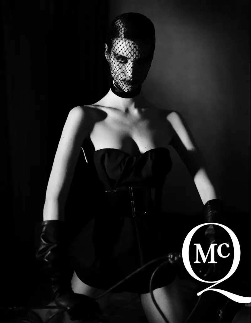 McQ na Alexander McQueen's Spring 2013 Campaign Yana ɗaukar Salon Fetish tare da Manon Leloup