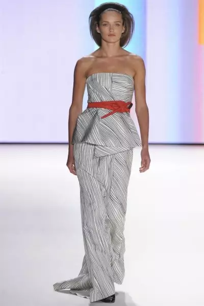 Carolina Herrera Caij nplooj zeeg 2012 | New York Fashion Week