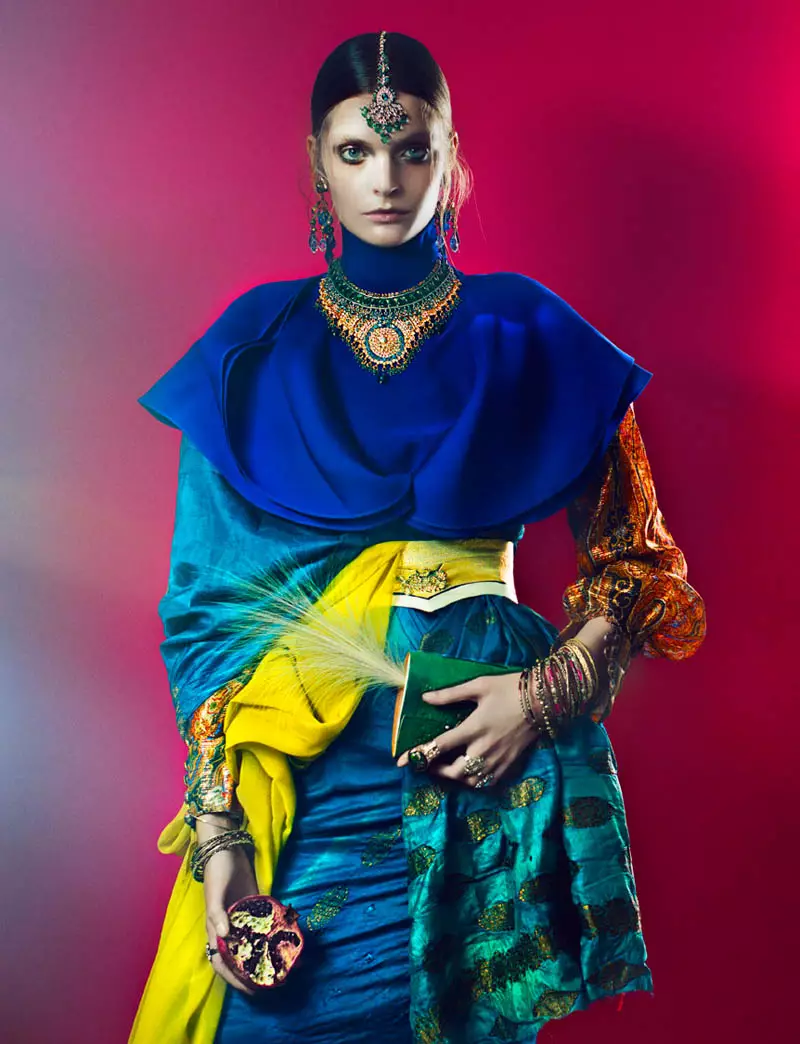 Gertrud Hegelund modela modas de inspiración india para la revista francesa #22 de Signe Vilstrup