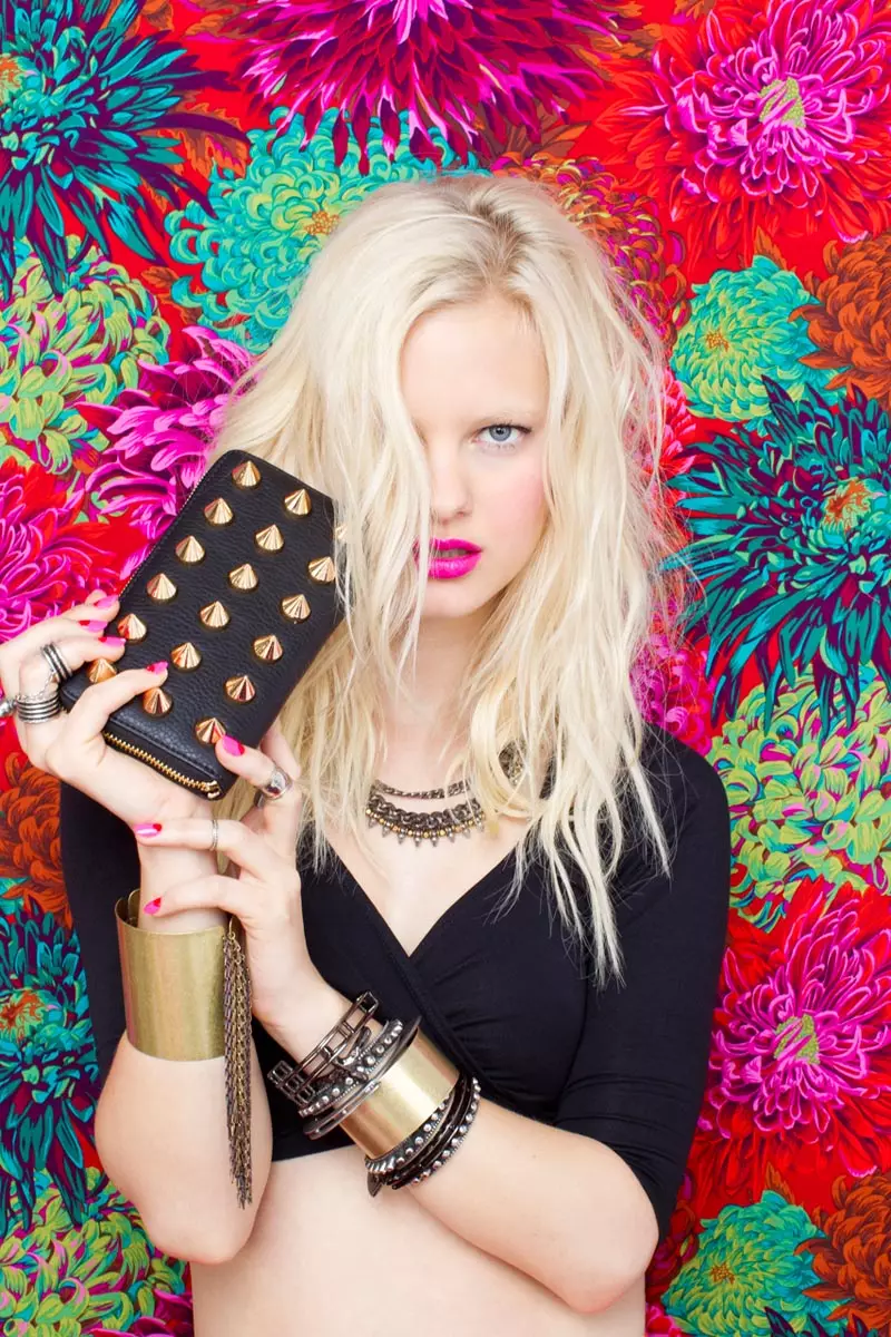 Ҳанна Холман барои Nasty Gal майи 2012 Lookbook