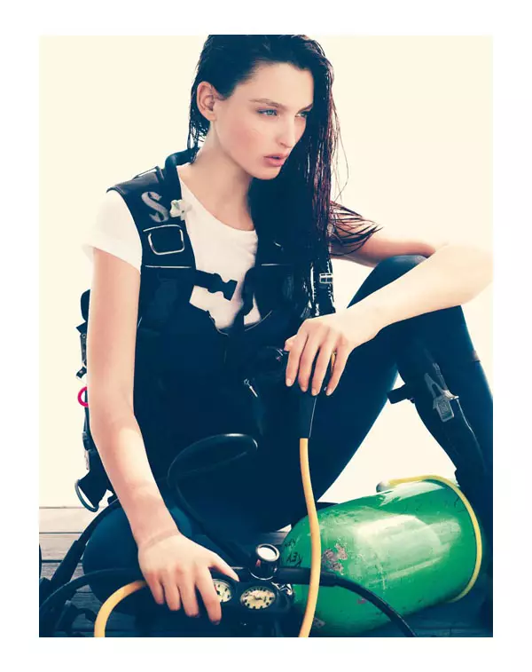 Georgina Stojiljkovic de Andreas Sjodin por Elle Svedio junio 2011