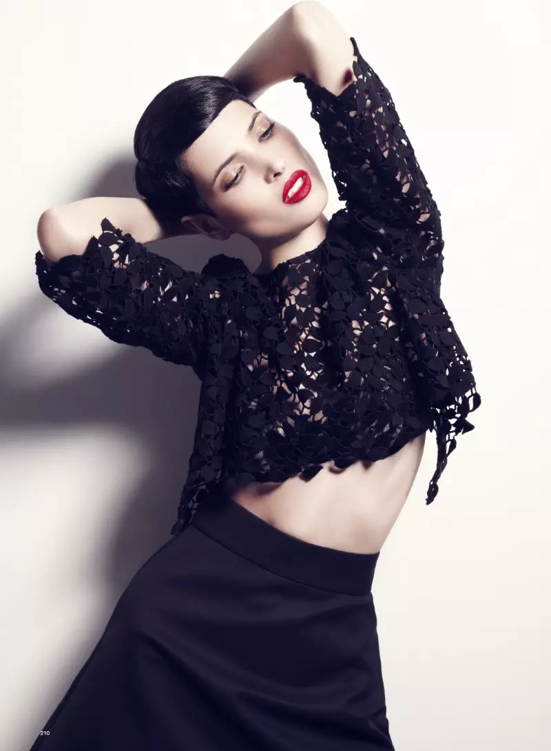 Hanaa Ben Abdesslem is Divine in Harper's Bazaar Uturuki Risasi ya Jalada la Aprili 2013