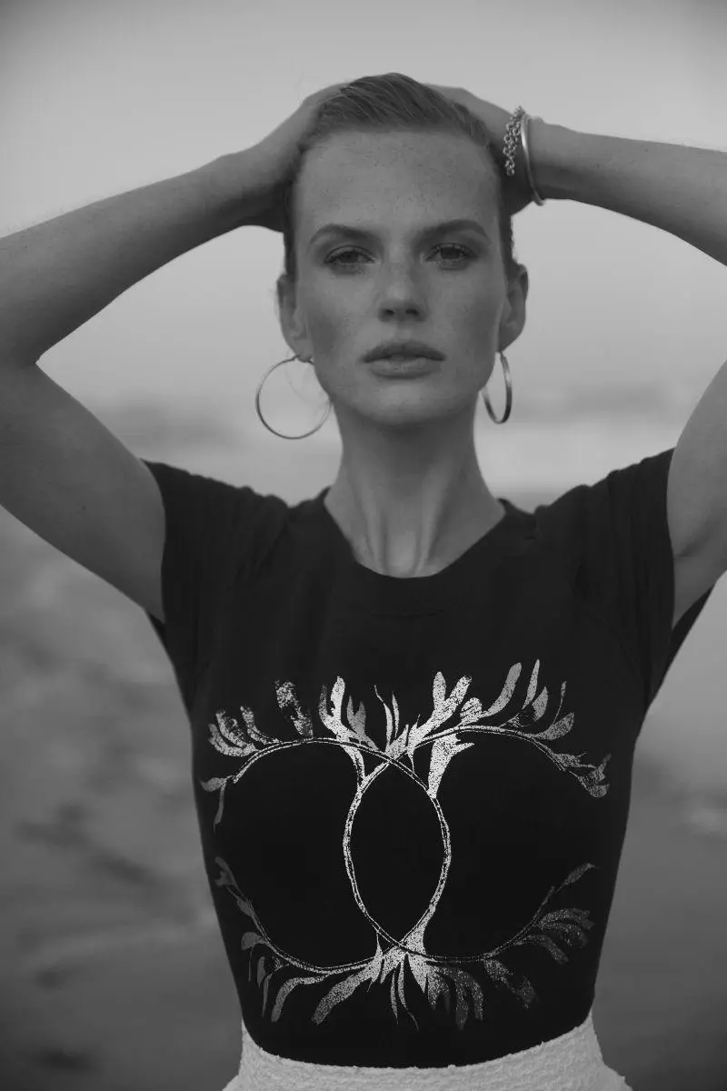 Anne Vyalitsyna mannequins Chanel Resort cherche le Harper's Bazaar Chili