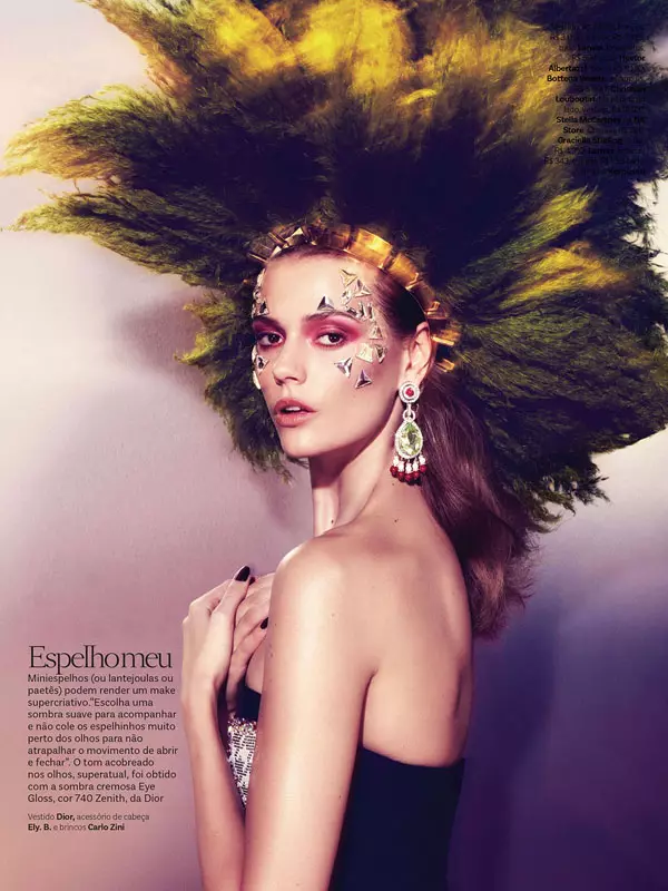 Martha Streck es una belleza de carnaval para Vogue Brasil de Pulmanns