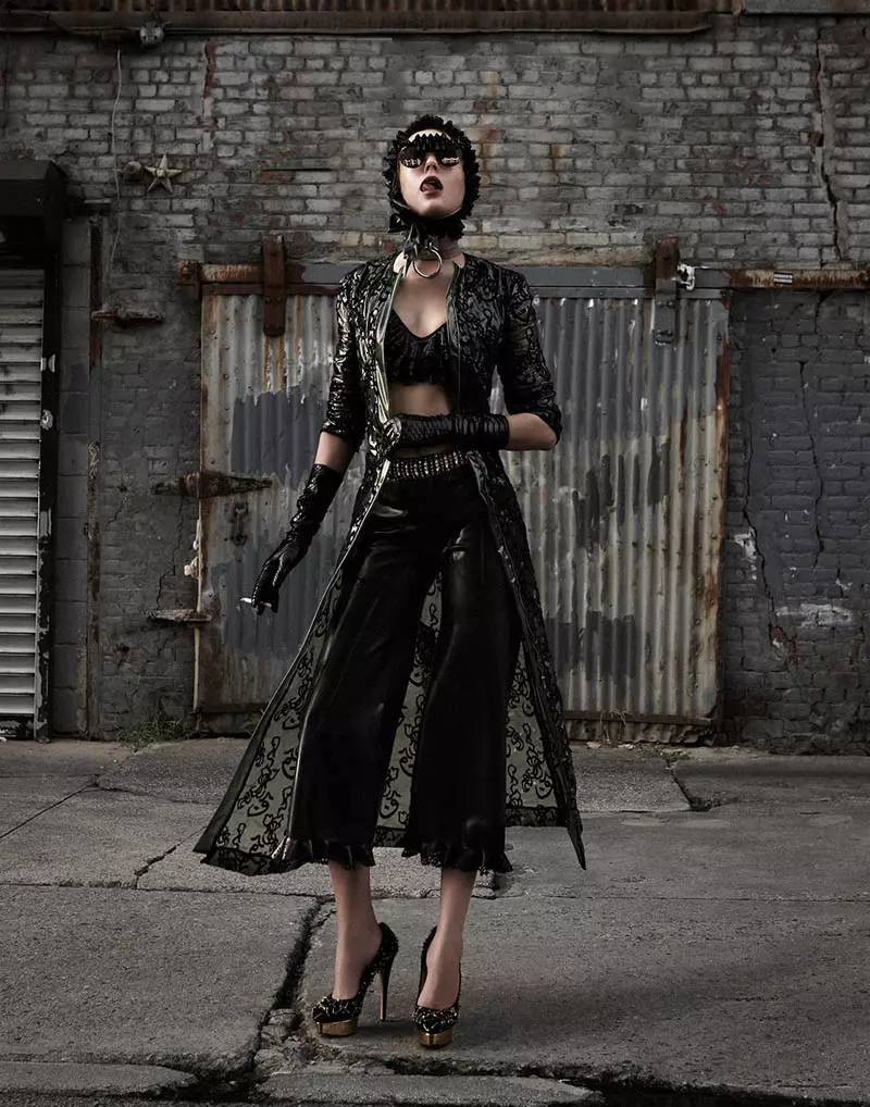 Martha Streck ima punk odnos za V Magazine Shoot Manolo Campion