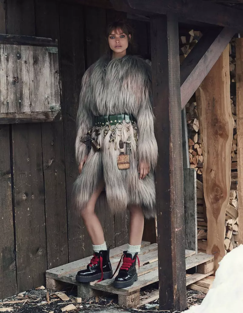 Birgit Kos mannequins vêtements d'extérieur d'hiver pour Vogue Japan