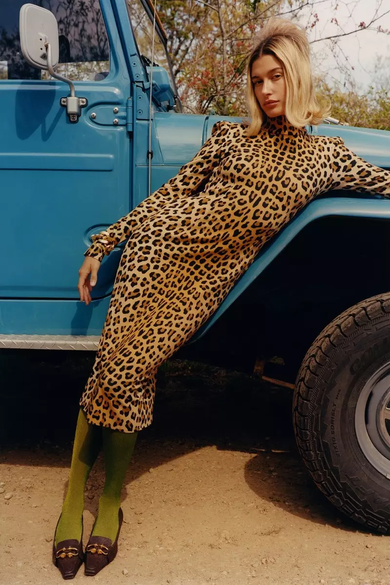 Hailey Baldwin posa con estilo estadounidense para la revista W