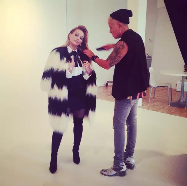 hilary-duff-bts-elle-canada01