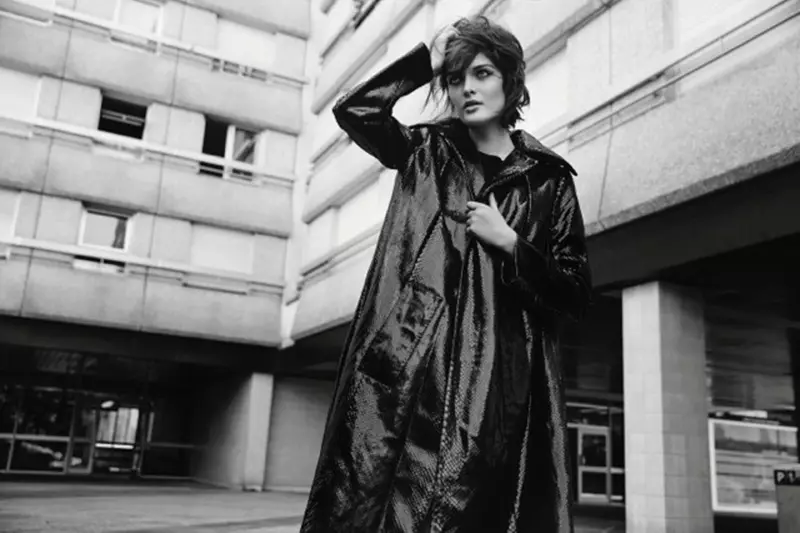 Sam Rollinson indossa uno stile autunnale per Yelena Yemchuk su T Magazine China