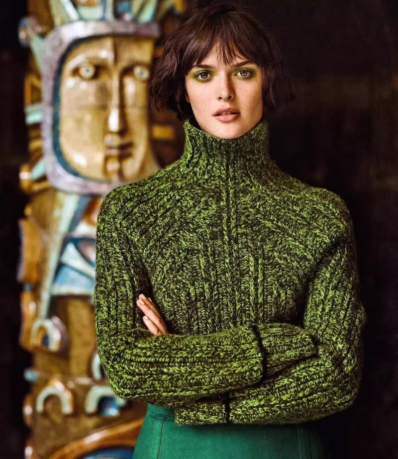 山姆·羅林森 (Sam Rollinson) 在德國時尚芭莎 (Harper's Bazaar) 穿著秋季時裝