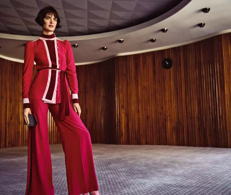 Sam Rollinson dra herfsmodes in Harper's Bazaar Duitsland