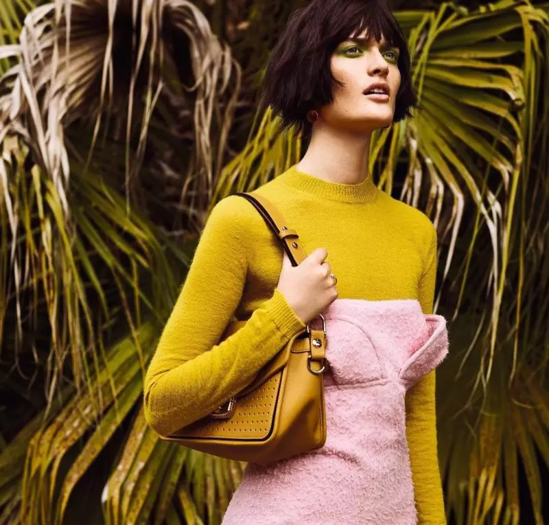 山姆·罗林森 (Sam Rollinson) 在德国时尚芭莎 (Harper's Bazaar) 穿着秋季时装