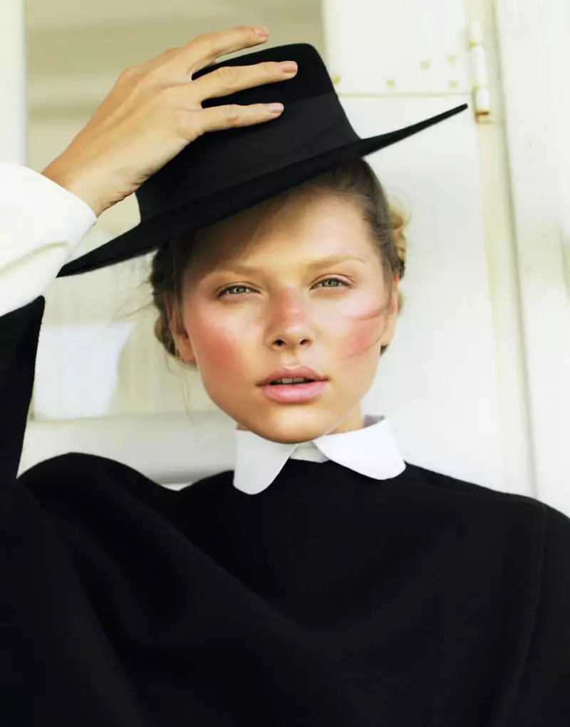 Yuliana Dementyeva lever Amish-livet for Elle Ukraine august 2013 af Nikolay Biryukov