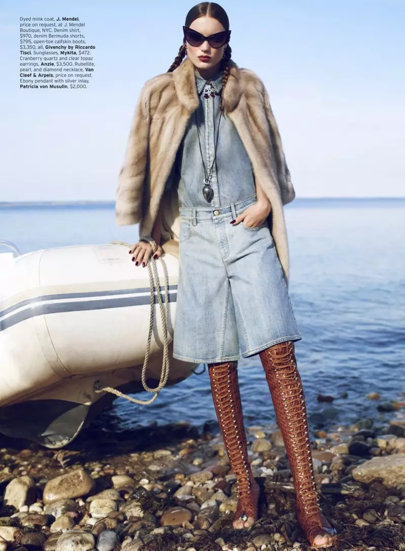 Нати Чабаненко нежится в эксцентричном стиле для фотосессии Томаса Уайтсайда для Elle US