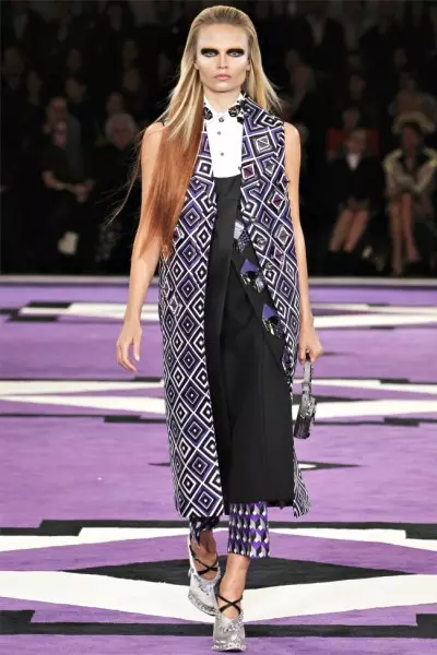 Prada jeseň 2012 | Milánsky týždeň módy