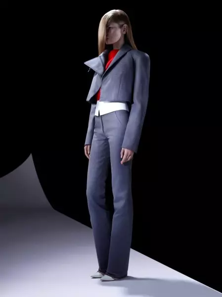 Mugler's Resort 2013 مجموعہ مستقبل کی اپیل سے متاثر جاپانی ہے۔