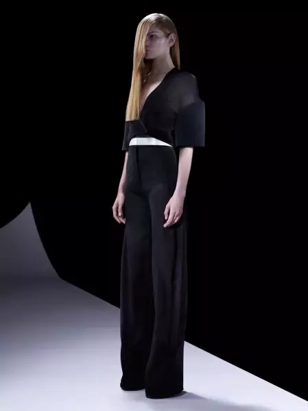 Kolekcija Mugler's Resort 2013 je japonsko navdihnjena s futuristično privlačnostjo