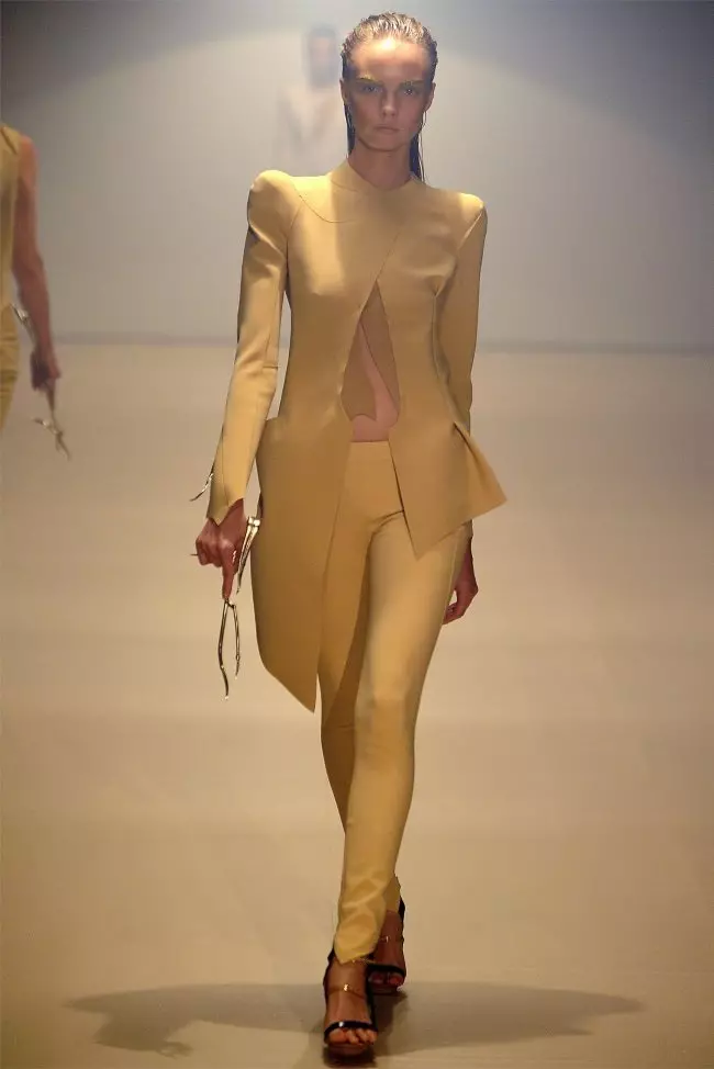 Thierry Mugler Musim Semi 2012 | Pekan Mode Paris