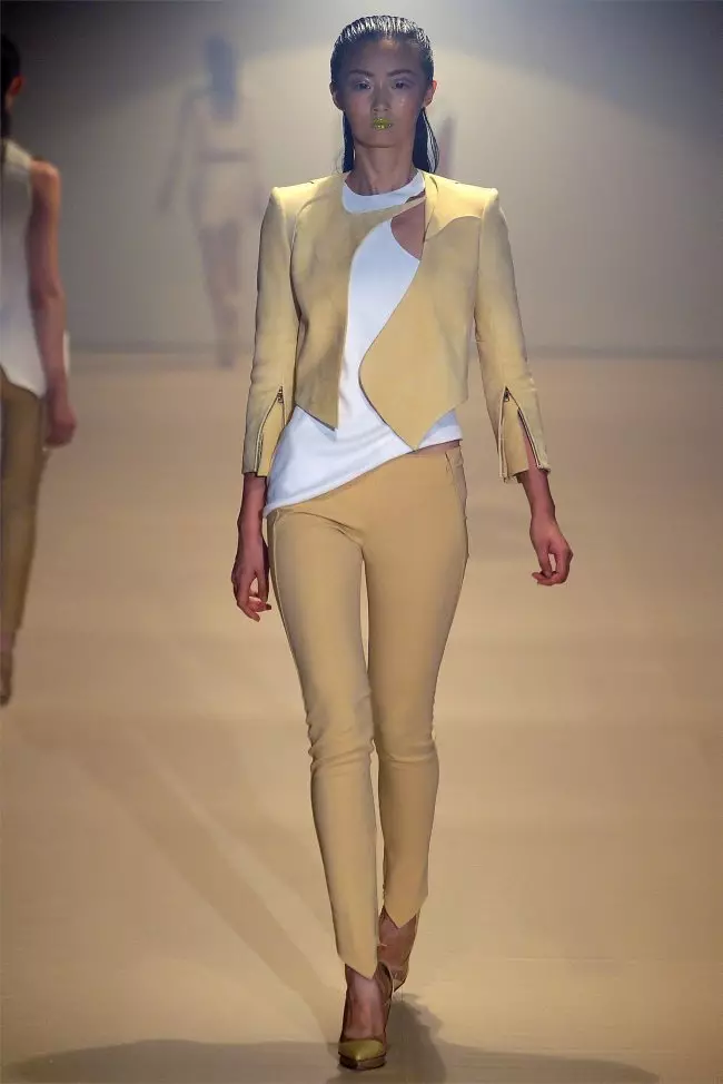 Thierry Mugler ጸደይ 2012 | የፓሪስ ፋሽን ሳምንት