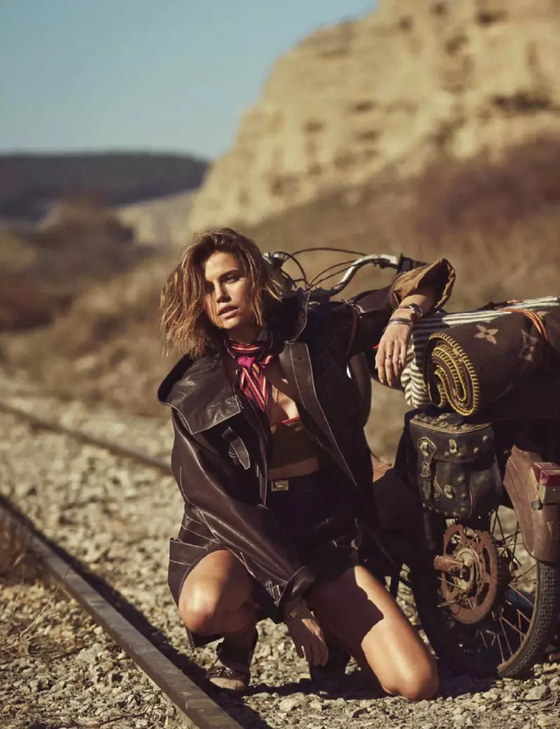 Cato Van Ee ELLE Španělsko Motorkářský styl Fashion Editorial