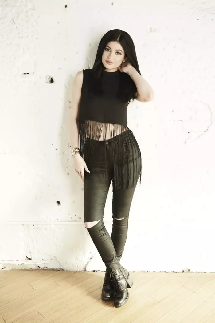 Kendall + Kylie Jenner Oo Soo Bandhigay Ururinta Waxyooday Western PacSun