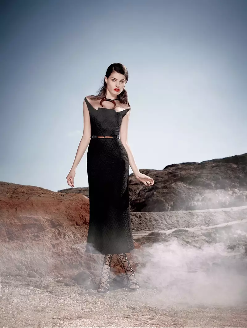 Isabeli Fontana ist eine Wüstenkönigin in Tufi Dueks Winter 2014 Ads