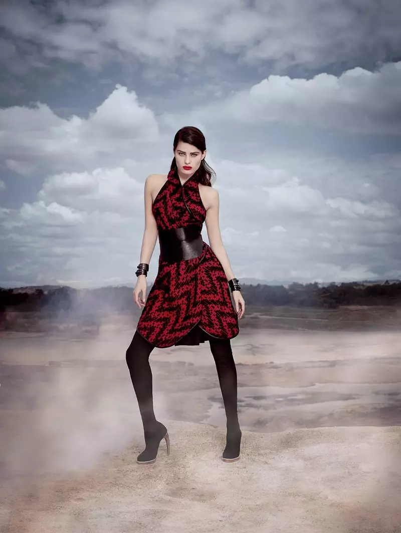 Isabeli Fontana is 'n Woestynkoningin in Tufi Duek se Winter 2014-advertensies